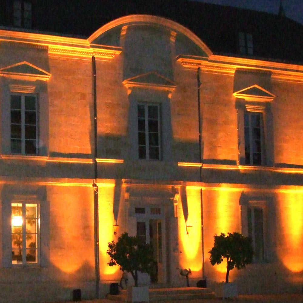 chateau-siaurac-façade-eclairee Château Siaurac - Lalande de Pomerol à Néac - Façade éclairée